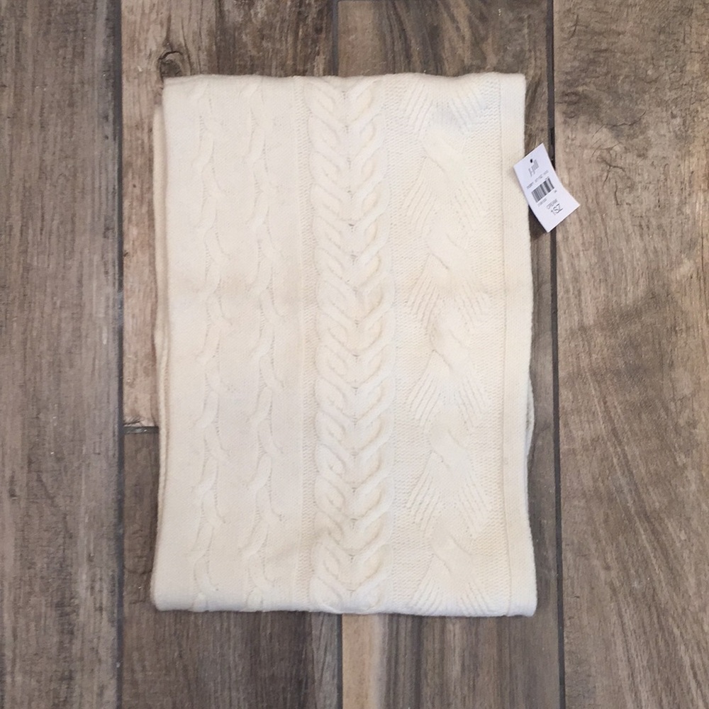 🧣 NWT J.Jill Infinity Cream Cable Knit Scarf 🧣